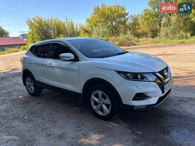 Белый Ниссан Кашкай, объемом двигателя 1.2 л и пробегом 87 тыс. км за 16200 $, фото 2 на Automoto.ua