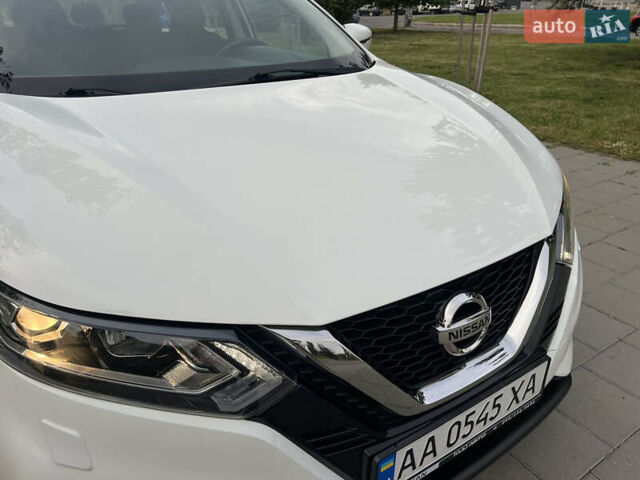 Белый Ниссан Кашкай, объемом двигателя 1.2 л и пробегом 64 тыс. км за 14200 $, фото 14 на Automoto.ua