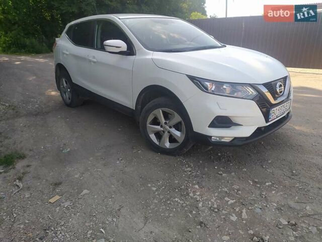 Білий Ніссан Кашкай, об'ємом двигуна 1.2 л та пробігом 81 тис. км за 14800 $, фото 3 на Automoto.ua