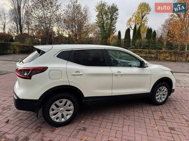 Белый Ниссан Кашкай, объемом двигателя 1.2 л и пробегом 161 тыс. км за 11900 $, фото 6 на Automoto.ua