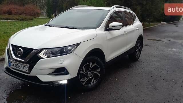 Белый Ниссан Кашкай, объемом двигателя 1.2 л и пробегом 90 тыс. км за 14200 $, фото 5 на Automoto.ua