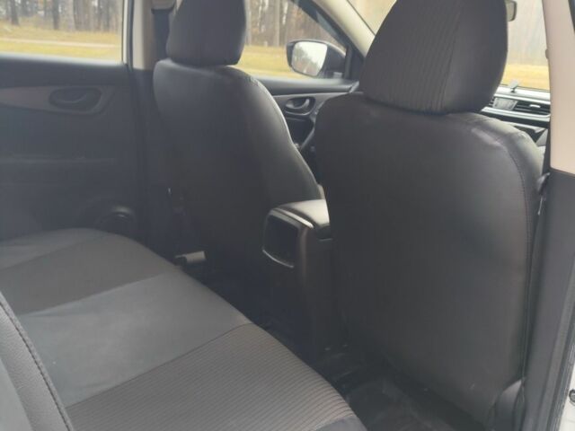 Белый Ниссан Кашкай, объемом двигателя 1.2 л и пробегом 42 тыс. км за 18200 $, фото 8 на Automoto.ua