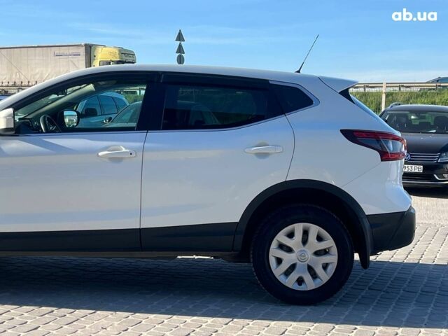 Белый Ниссан Кашкай, объемом двигателя 1.2 л и пробегом 93 тыс. км за 15990 $, фото 7 на Automoto.ua