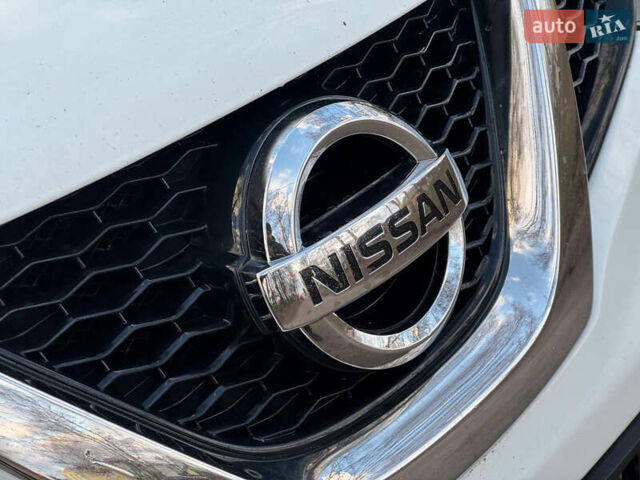 Белый Ниссан Кашкай, объемом двигателя 1.2 л и пробегом 113 тыс. км за 10950 $, фото 7 на Automoto.ua