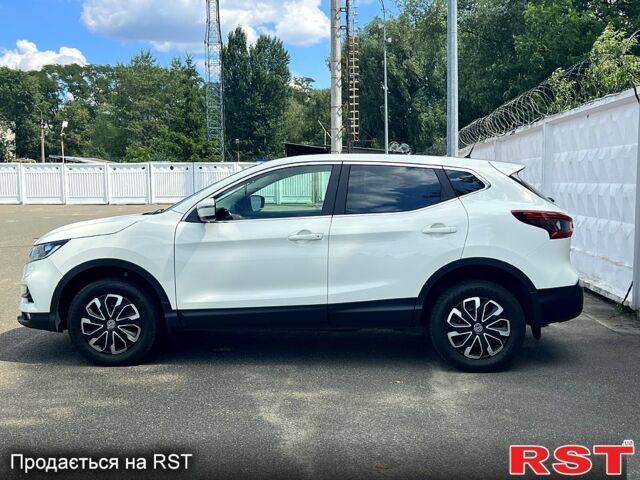 Белый Ниссан Кашкай, объемом двигателя 1.2 л и пробегом 200 тыс. км за 10999 $, фото 2 на Automoto.ua