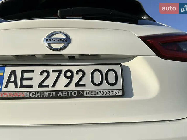 Белый Ниссан Кашкай, объемом двигателя 1.2 л и пробегом 100 тыс. км за 12900 $, фото 6 на Automoto.ua