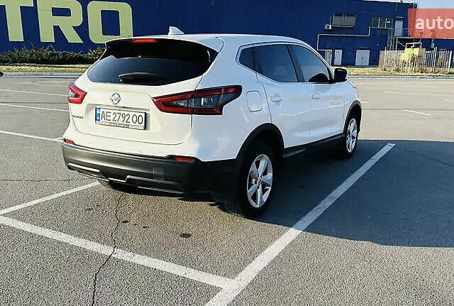 Белый Ниссан Кашкай, объемом двигателя 1.2 л и пробегом 100 тыс. км за 12900 $, фото 1 на Automoto.ua