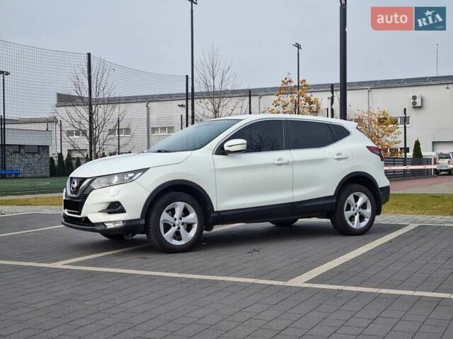 Белый Ниссан Кашкай, объемом двигателя 1.2 л и пробегом 178 тыс. км за 12800 $, фото 2 на Automoto.ua