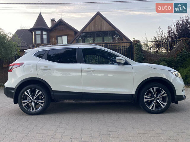 Белый Ниссан Кашкай, объемом двигателя 1.6 л и пробегом 92 тыс. км за 19950 $, фото 9 на Automoto.ua