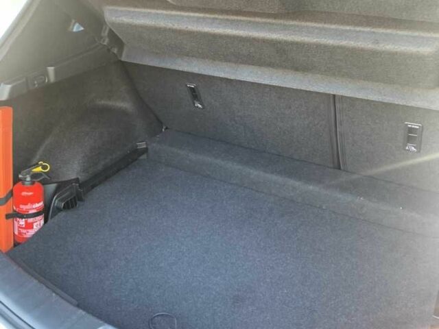 Белый Ниссан Кашкай, объемом двигателя 1.6 л и пробегом 120 тыс. км за 17000 $, фото 5 на Automoto.ua