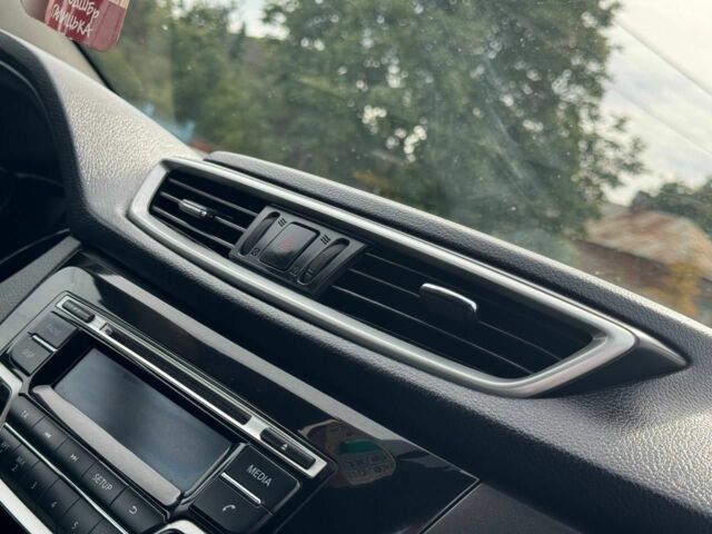 Білий Ніссан Кашкай, об'ємом двигуна 1.2 л та пробігом 112 тис. км за 11850 $, фото 21 на Automoto.ua