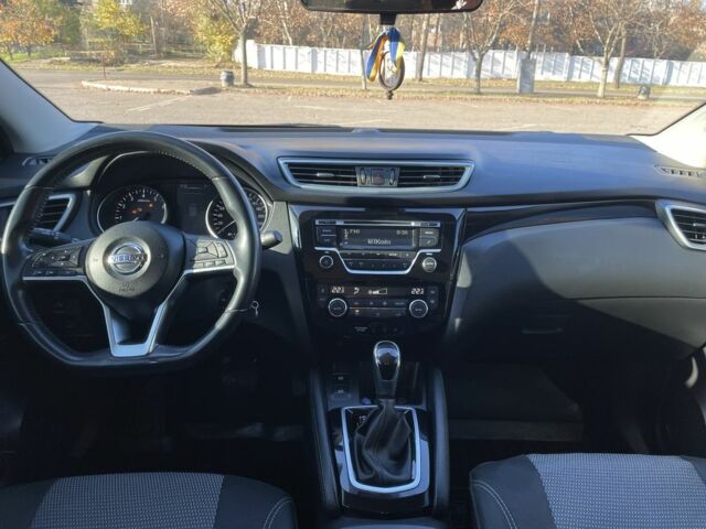 Ниссан Кашкай 2018 в Кривом Роге на Automoto.ua Белый Ниссан Кашкай, объемом двигателя 2 л и пробегом 76 тыс. км за 21000 $, фото 5 на Automoto.ua