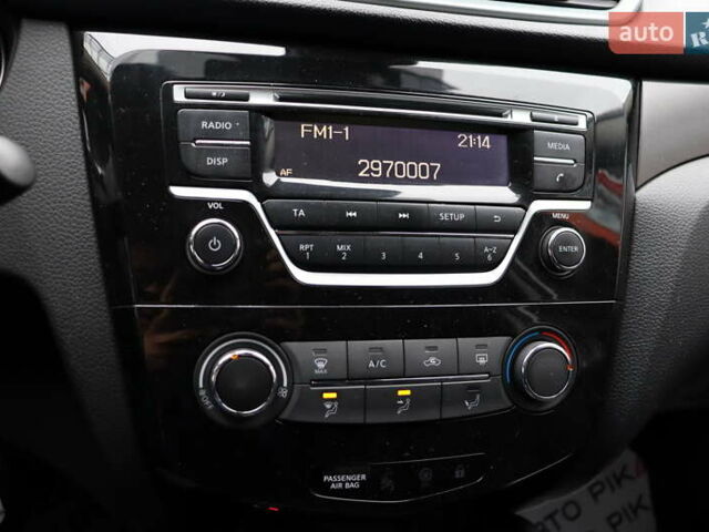 Белый Ниссан Кашкай, объемом двигателя 1.6 л и пробегом 245 тыс. км за 15900 $, фото 23 на Automoto.ua