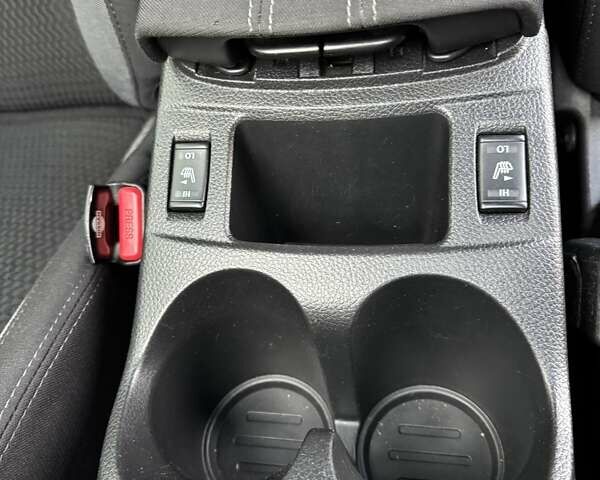 Белый Ниссан Кашкай, объемом двигателя 1.2 л и пробегом 143 тыс. км за 15000 $, фото 26 на Automoto.ua