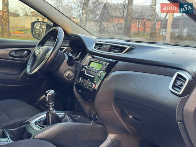 Белый Ниссан Кашкай, объемом двигателя 1.2 л и пробегом 113 тыс. км за 10950 $, фото 49 на Automoto.ua