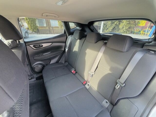 Белый Ниссан Кашкай, объемом двигателя 1.2 л и пробегом 130 тыс. км за 12300 $, фото 14 на Automoto.ua