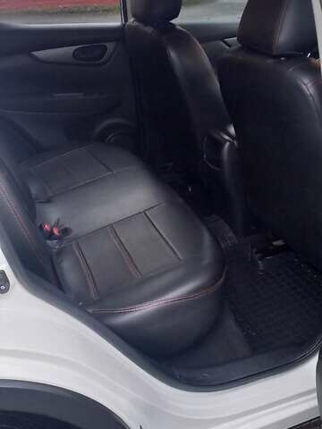 Белый Ниссан Кашкай, объемом двигателя 1.2 л и пробегом 90 тыс. км за 14200 $, фото 2 на Automoto.ua