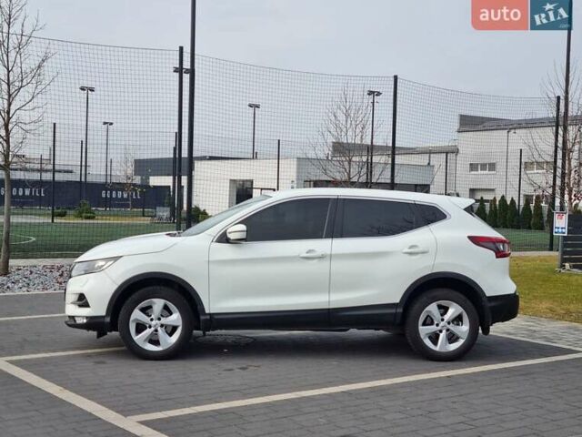 Белый Ниссан Кашкай, объемом двигателя 1.2 л и пробегом 178 тыс. км за 12800 $, фото 1 на Automoto.ua