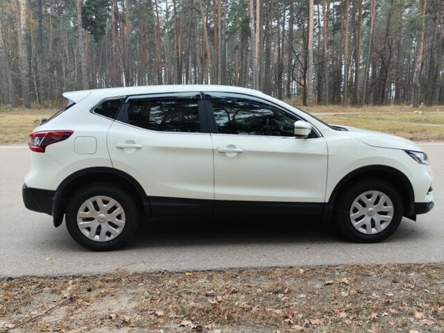 Белый Ниссан Кашкай, объемом двигателя 1.2 л и пробегом 42 тыс. км за 18200 $, фото 2 на Automoto.ua