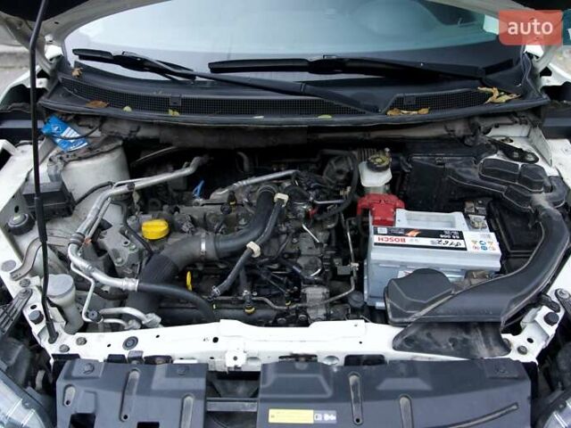 Білий Ніссан Кашкай, об'ємом двигуна 1.2 л та пробігом 141 тис. км за 14300 $, фото 14 на Automoto.ua