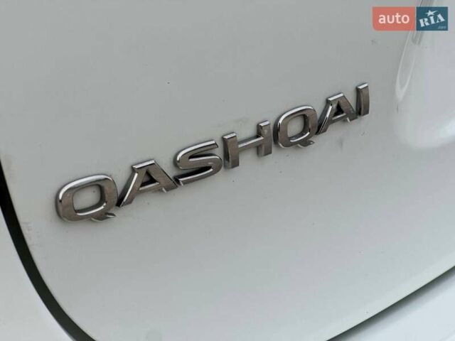 Белый Ниссан Кашкай, объемом двигателя 1.2 л и пробегом 112 тыс. км за 11850 $, фото 17 на Automoto.ua