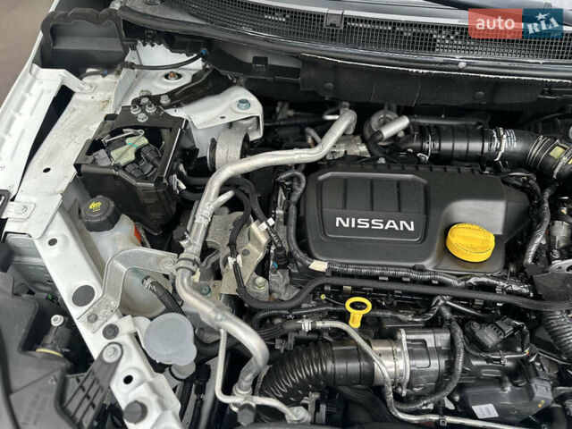 Белый Ниссан Кашкай, объемом двигателя 1.6 л и пробегом 245 тыс. км за 14800 $, фото 26 на Automoto.ua