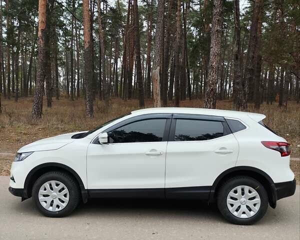 Белый Ниссан Кашкай, объемом двигателя 1.2 л и пробегом 42 тыс. км за 18200 $, фото 7 на Automoto.ua