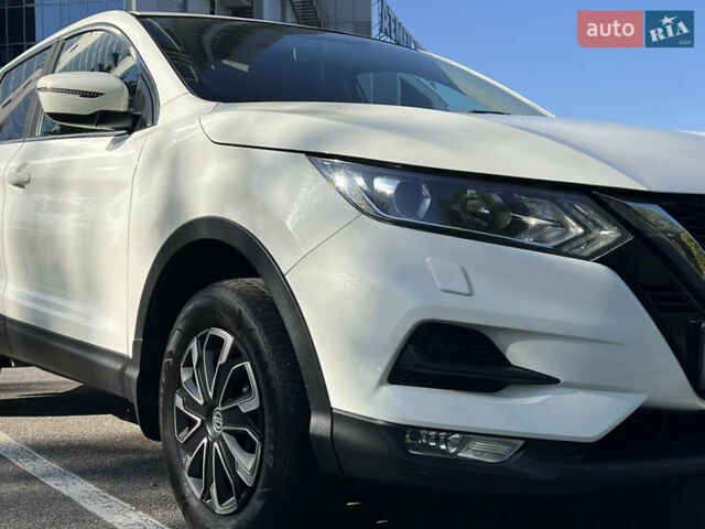 Білий Ніссан Кашкай, об'ємом двигуна 1.2 л та пробігом 205 тис. км за 11500 $, фото 13 на Automoto.ua