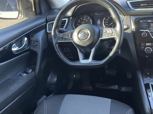 Ниссан Кашкай 2018 в Кривом Роге на Automoto.ua Белый Ниссан Кашкай, объемом двигателя 2 л и пробегом 76 тыс. км за 21000 $, фото 7 на Automoto.ua