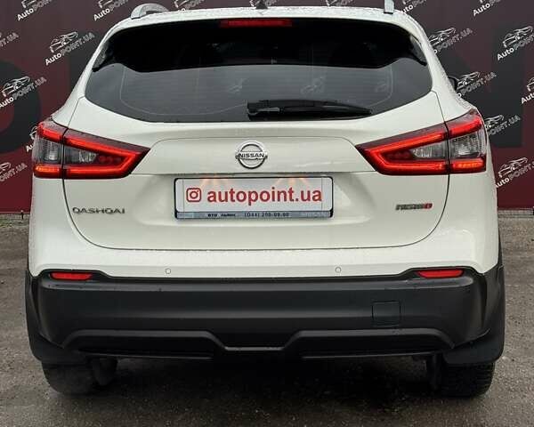 Белый Ниссан Кашкай, объемом двигателя 1.2 л и пробегом 143 тыс. км за 15000 $, фото 11 на Automoto.ua