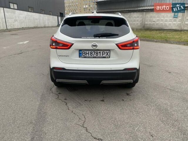 Белый Ниссан Кашкай, объемом двигателя 1.6 л и пробегом 58 тыс. км за 17900 $, фото 7 на Automoto.ua