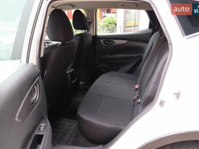 Белый Ниссан Кашкай, объемом двигателя 1.6 л и пробегом 245 тыс. км за 15900 $, фото 31 на Automoto.ua