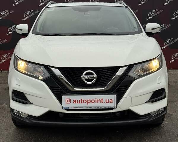 Белый Ниссан Кашкай, объемом двигателя 1.2 л и пробегом 143 тыс. км за 15000 $, фото 1 на Automoto.ua