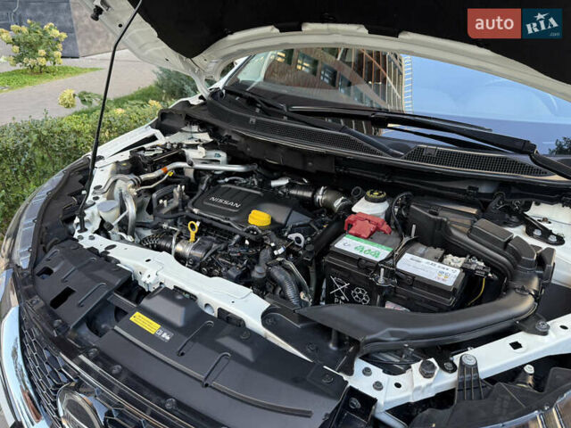 Белый Ниссан Кашкай, объемом двигателя 1.6 л и пробегом 105 тыс. км за 19900 $, фото 27 на Automoto.ua