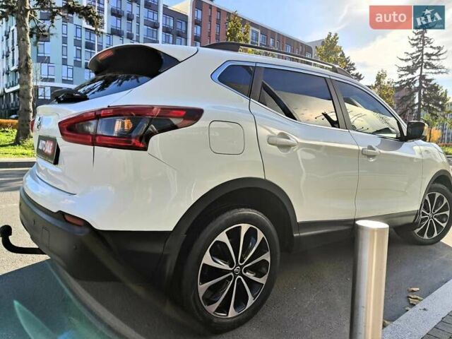 Белый Ниссан Кашкай, объемом двигателя 1.5 л и пробегом 117 тыс. км за 15990 $, фото 22 на Automoto.ua