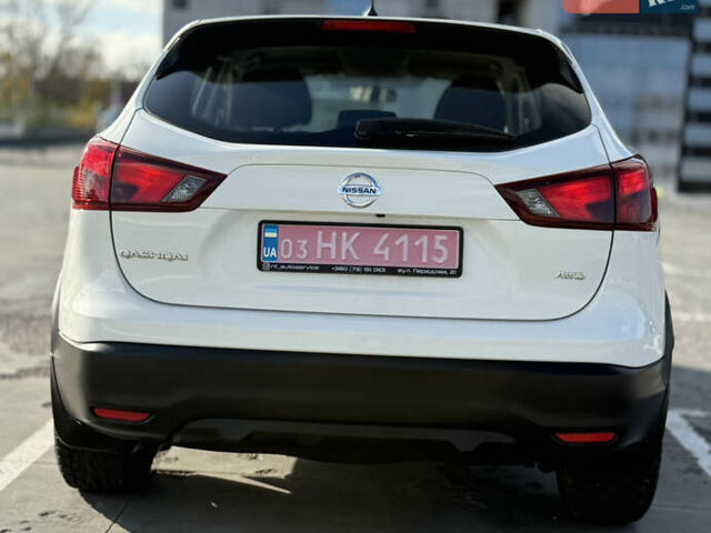 Белый Ниссан Кашкай, объемом двигателя 2 л и пробегом 110 тыс. км за 13500 $, фото 4 на Automoto.ua