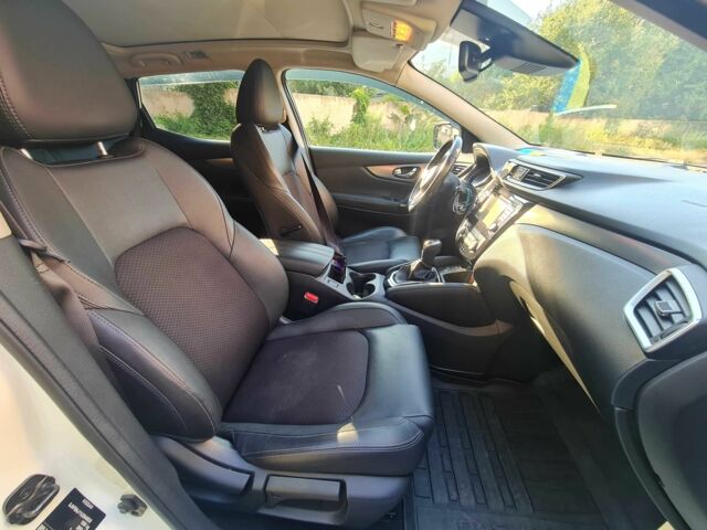 Білий Ніссан Кашкай, об'ємом двигуна 2 л та пробігом 138 тис. км за 16950 $, фото 2 на Automoto.ua