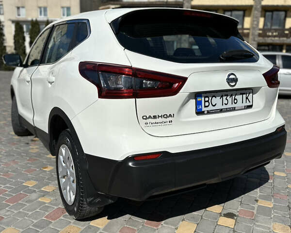 Ніссан Кашкай 2019 у Тернополі на Automoto.ua Білий Ніссан Кашкай, об'ємом двигуна 1.2 л та пробігом 131 тис. км за 13600 $, фото 3 на Automoto.ua