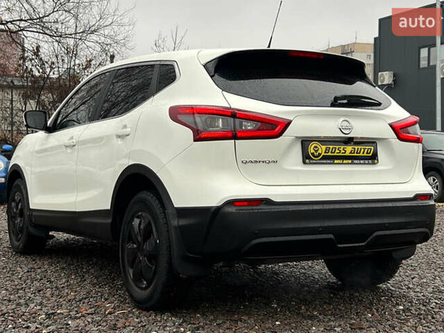 Белый Ниссан Кашкай, объемом двигателя 1.6 л и пробегом 66 тыс. км за 21500 $, фото 3 на Automoto.ua