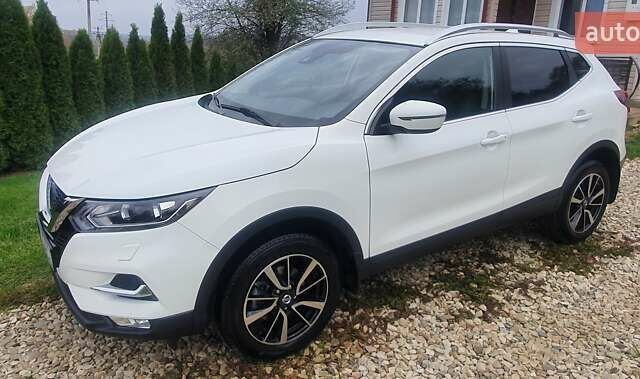 Белый Ниссан Кашкай, объемом двигателя 1.2 л и пробегом 43 тыс. км за 18800 $, фото 6 на Automoto.ua