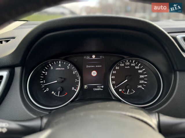 Белый Ниссан Кашкай, объемом двигателя 2 л и пробегом 126 тыс. км за 17000 $, фото 12 на Automoto.ua