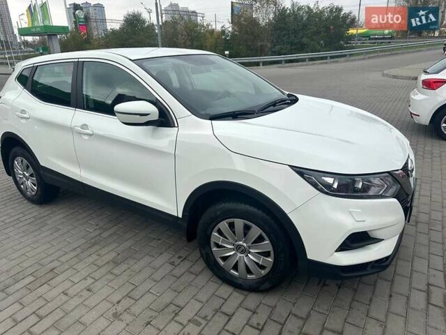 Белый Ниссан Кашкай, объемом двигателя 1.6 л и пробегом 117 тыс. км за 19500 $, фото 8 на Automoto.ua