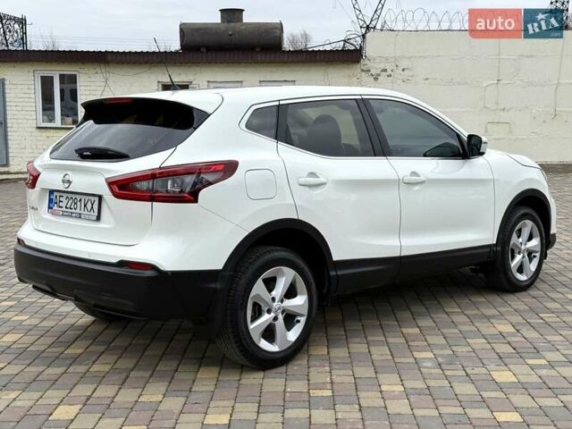 Белый Ниссан Кашкай, объемом двигателя 1.6 л и пробегом 37 тыс. км за 18900 $, фото 9 на Automoto.ua