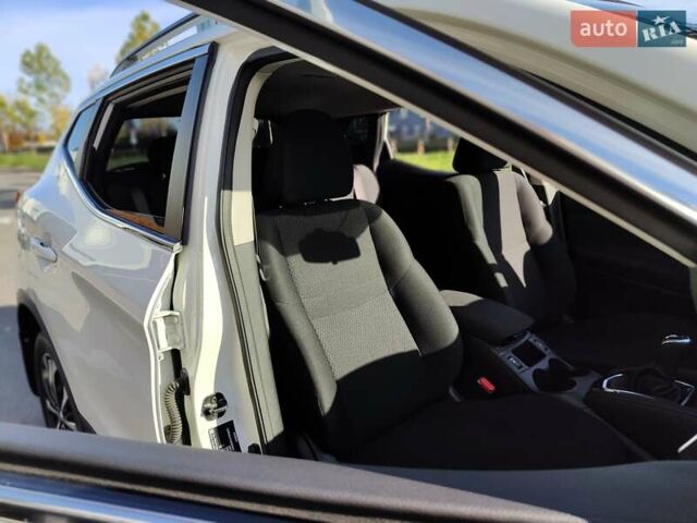 Белый Ниссан Кашкай, объемом двигателя 1.5 л и пробегом 117 тыс. км за 15990 $, фото 30 на Automoto.ua