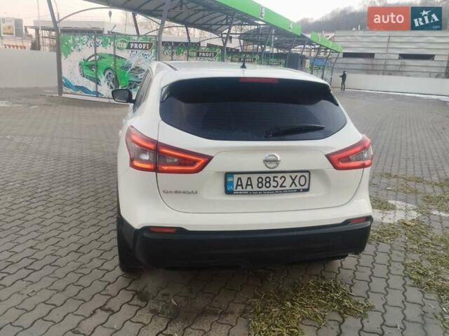 Ніссан Кашкай 2019 у Чернівцях на Automoto.ua Білий Ніссан Кашкай, об'ємом двигуна 1.2 л та пробігом 109 тис. км за 14500 $, фото 4 на Automoto.ua