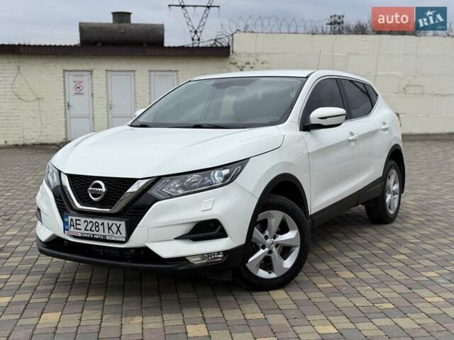 Белый Ниссан Кашкай, объемом двигателя 1.6 л и пробегом 37 тыс. км за 18900 $, фото 2 на Automoto.ua