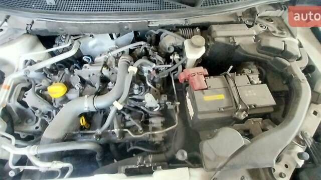 Білий Ніссан Кашкай, об'ємом двигуна 1.2 л та пробігом 99 тис. км за 15900 $, фото 16 на Automoto.ua