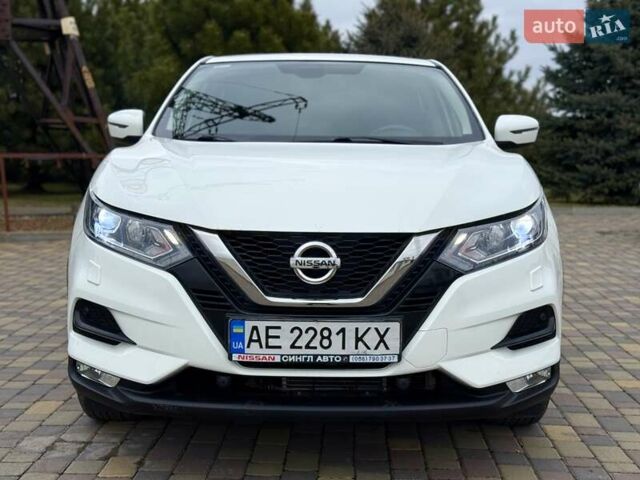Белый Ниссан Кашкай, объемом двигателя 1.6 л и пробегом 37 тыс. км за 18900 $, фото 14 на Automoto.ua