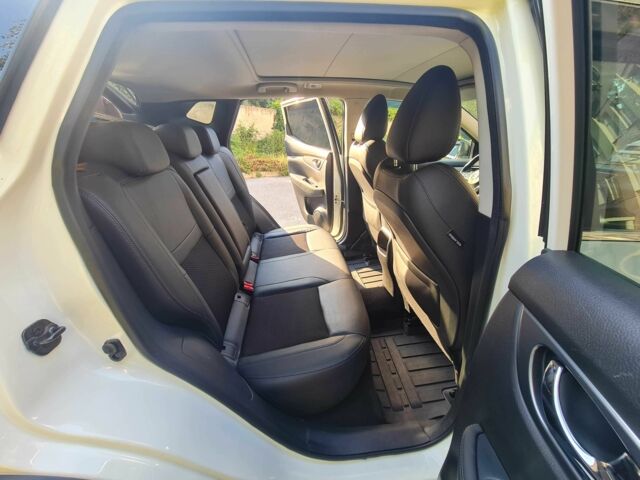 Білий Ніссан Кашкай, об'ємом двигуна 2 л та пробігом 138 тис. км за 16950 $, фото 3 на Automoto.ua