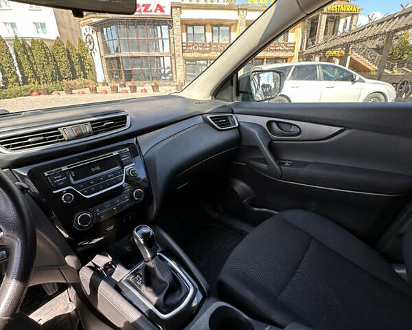 Ніссан Кашкай 2019 у Тернополі на Automoto.ua Білий Ніссан Кашкай, об'ємом двигуна 1.2 л та пробігом 131 тис. км за 13600 $, фото 14 на Automoto.ua